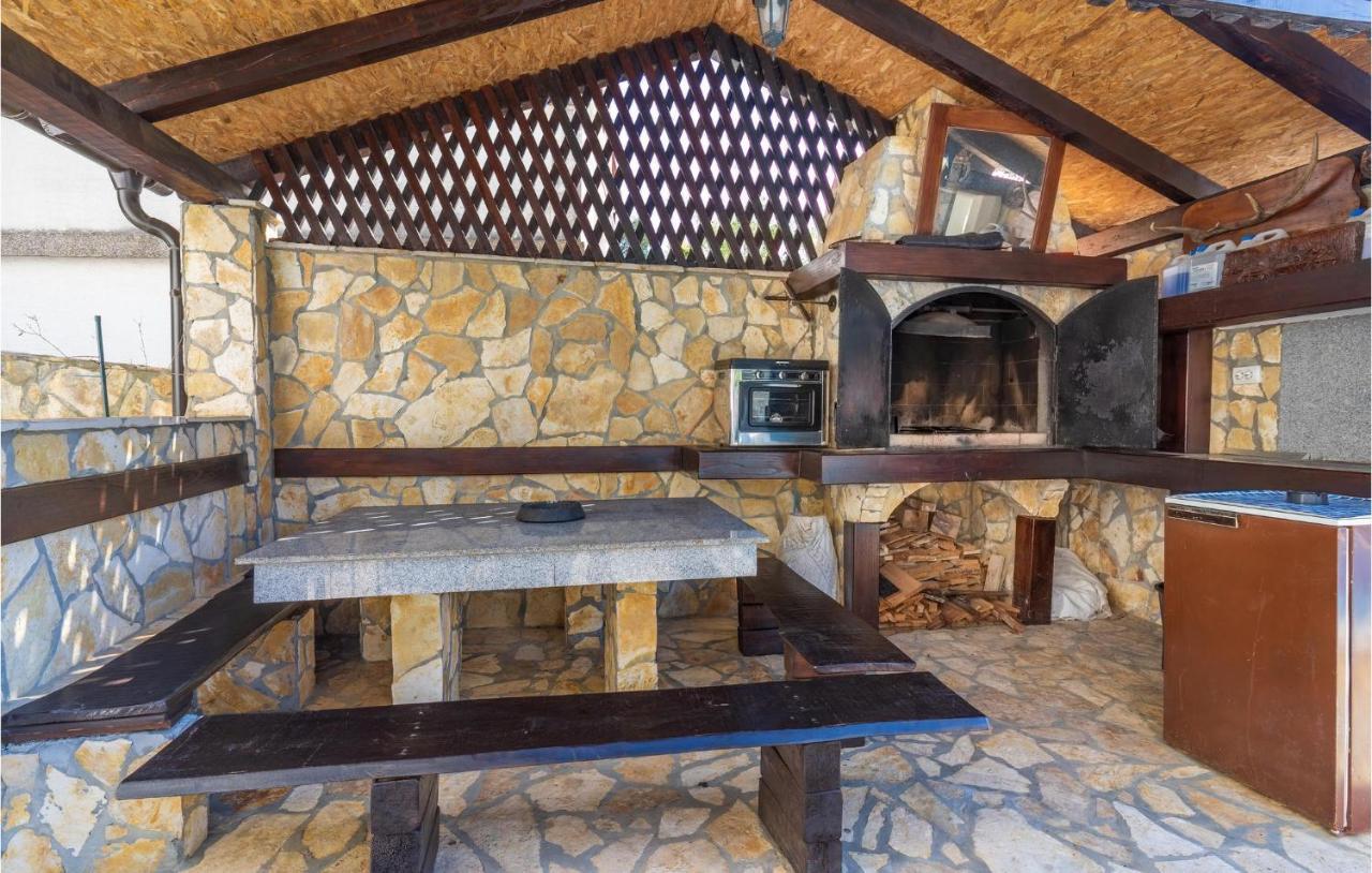 Cozy Apartment In Krk With Kitchen 克尔克 外观 照片